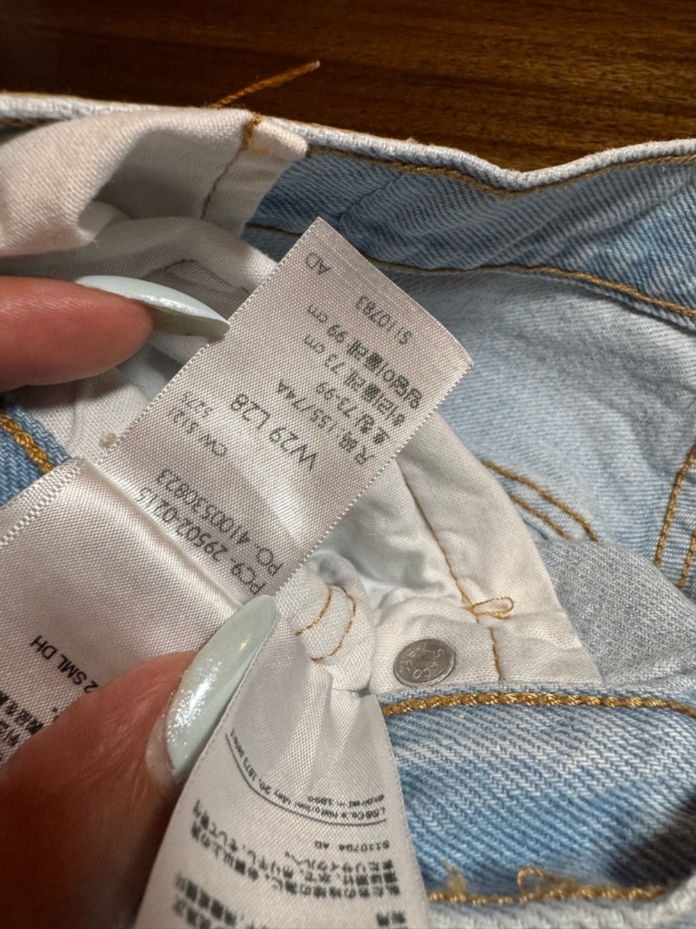 Levi's Women's Skinny Light Wash Blue Jeans - Picture 2 of 7